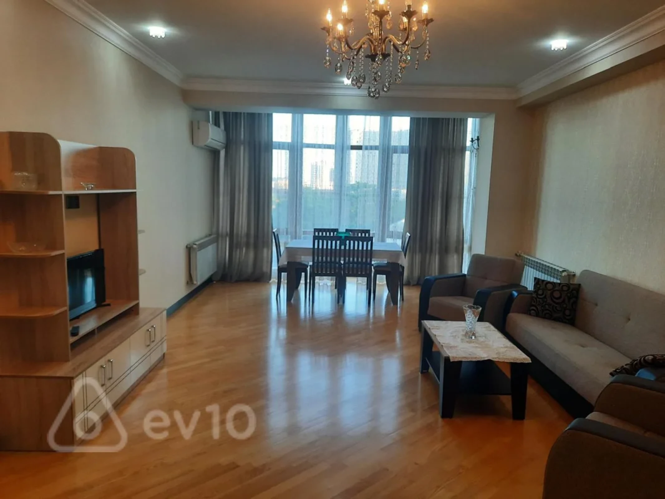 Kirayə verilir 3 otaqlı yeni tikili 138 m²