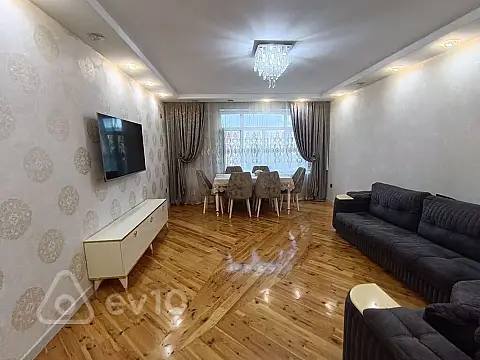 Satılır 3 otaqlı köhnə tikili 90 m² — Xırdalan 3 otaq 90.00 m²