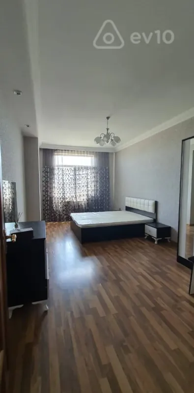 Kirayə verilir 2 otaqlı yeni tikili 105 m²
