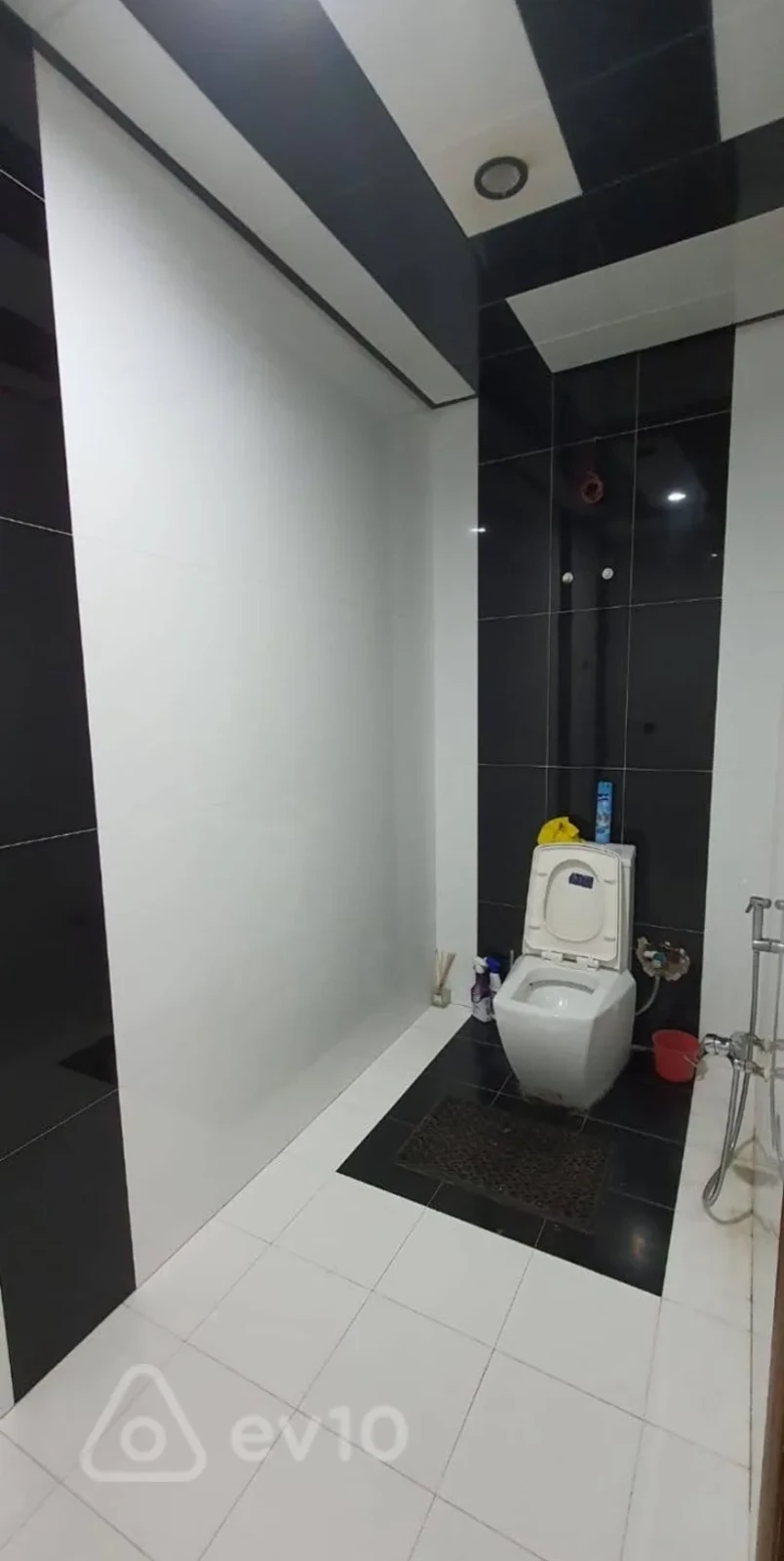 Kirayə verilir 2 otaqlı yeni tikili 105 m²
