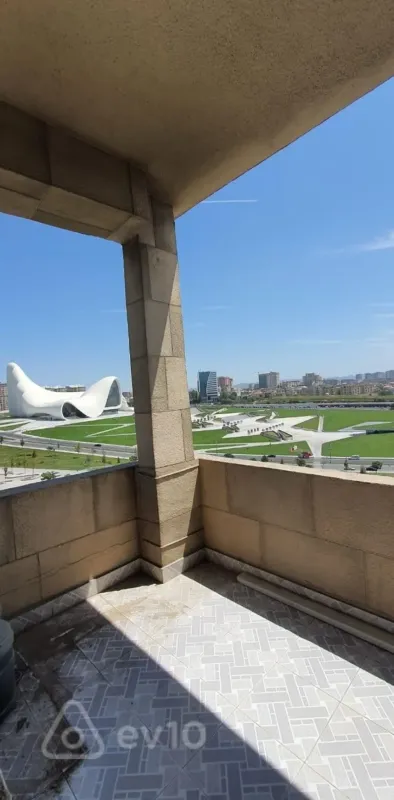 Kirayə verilir 2 otaqlı yeni tikili 105 m²