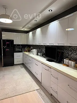 Kirayə verilir 3 otaqlı yeni tikili 130 m²