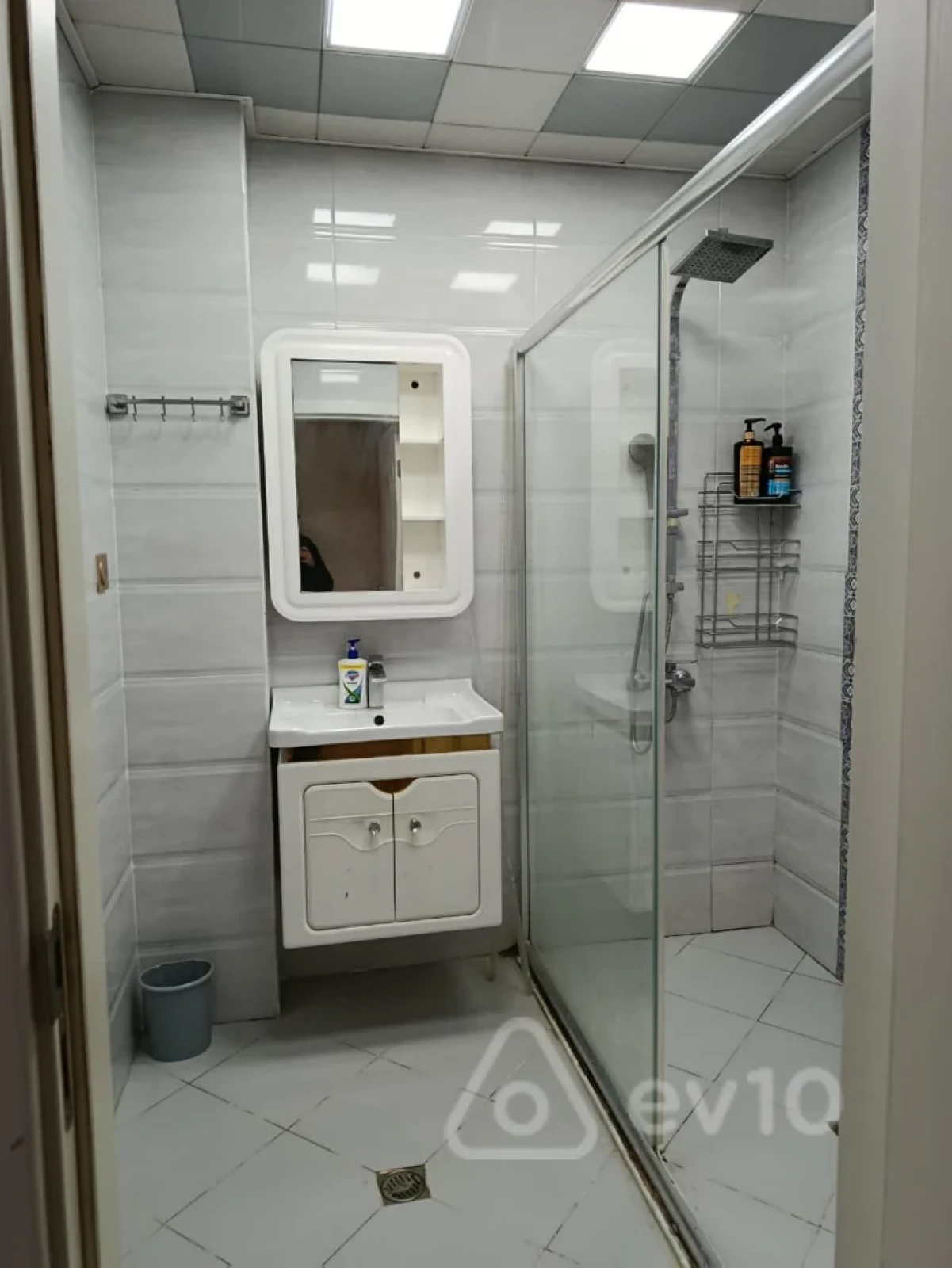 Kirayə verilir 3 otaqlı yeni tikili 110 m²