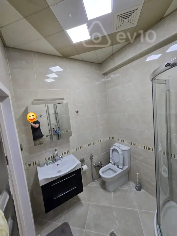 Kirayə verilir 2 otaqlı yeni tikili 94 m²