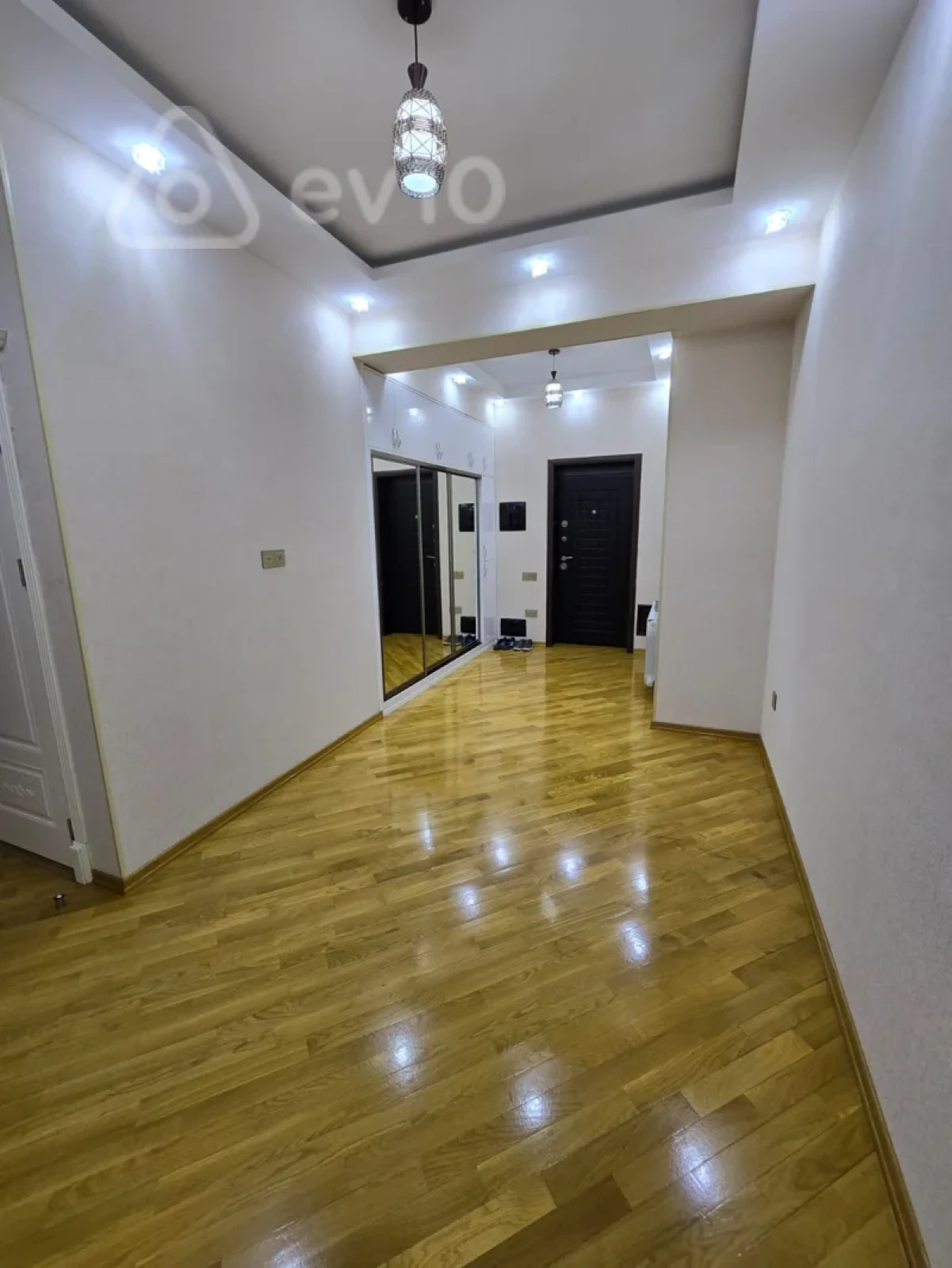 Kirayə verilir 2 otaqlı yeni tikili 94 m²