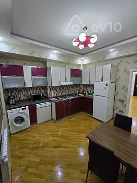 Kirayə verilir 2 otaqlı yeni tikili 94 m²