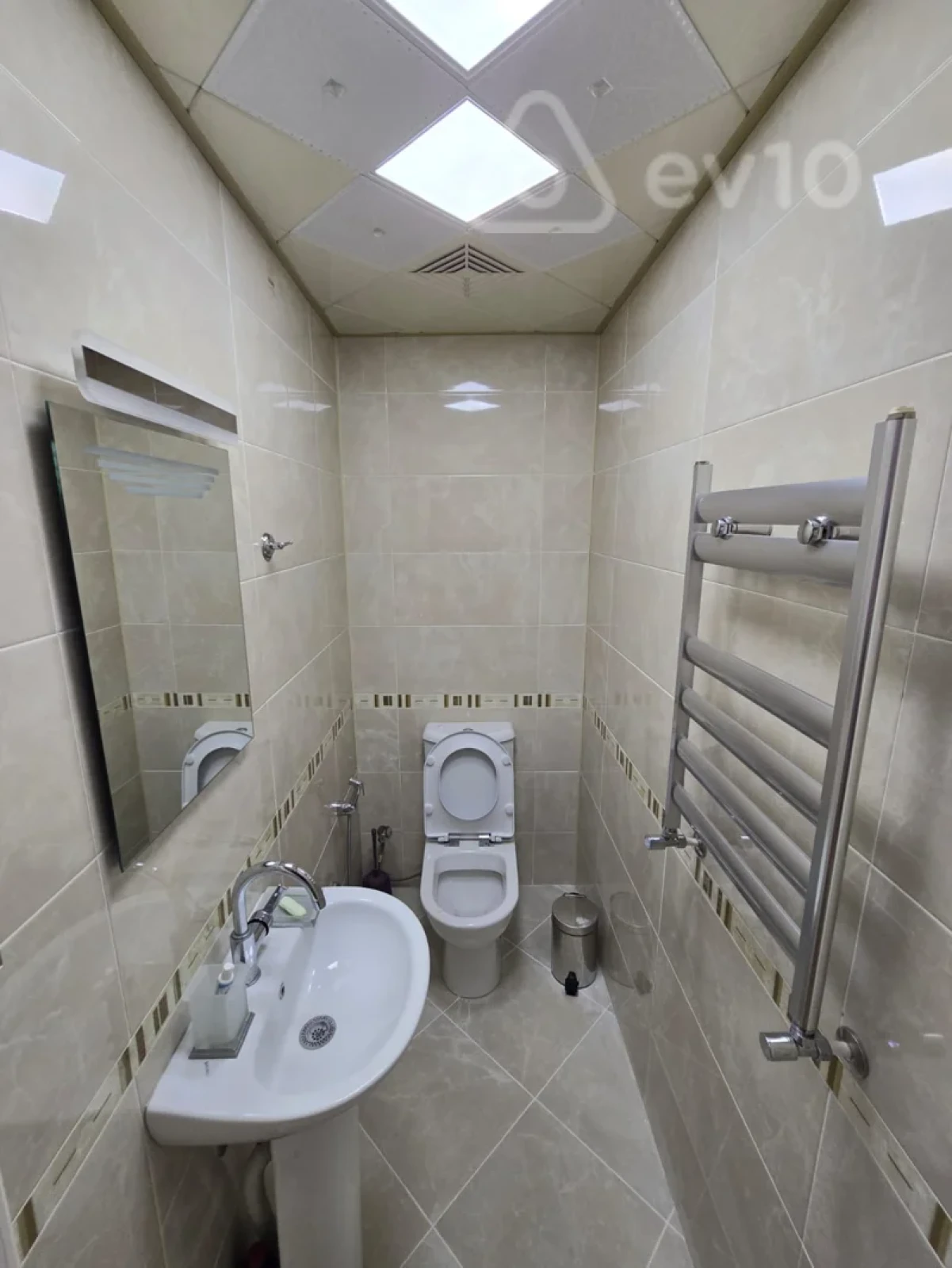 Kirayə verilir 2 otaqlı yeni tikili 94 m²