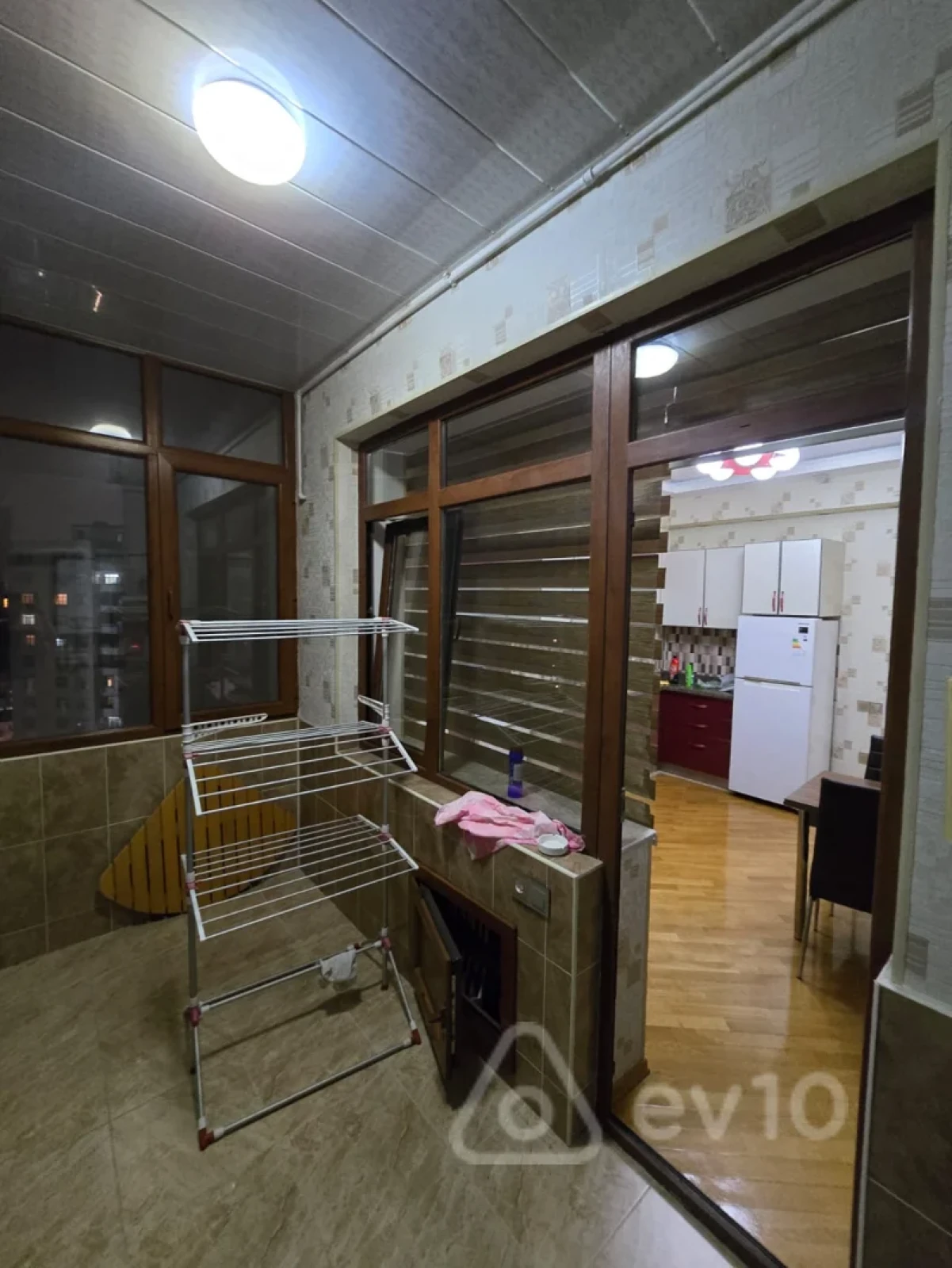 Kirayə verilir 2 otaqlı yeni tikili 94 m²