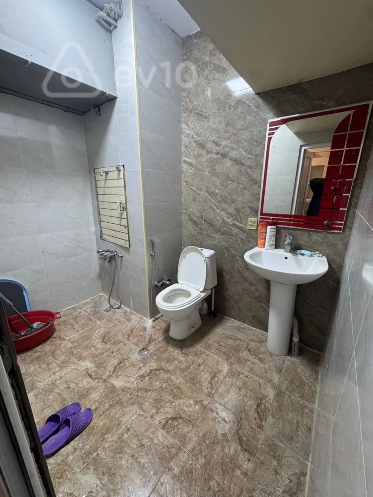 Kirayə verilir 2 otaqlı köhnə tikili 52 m²