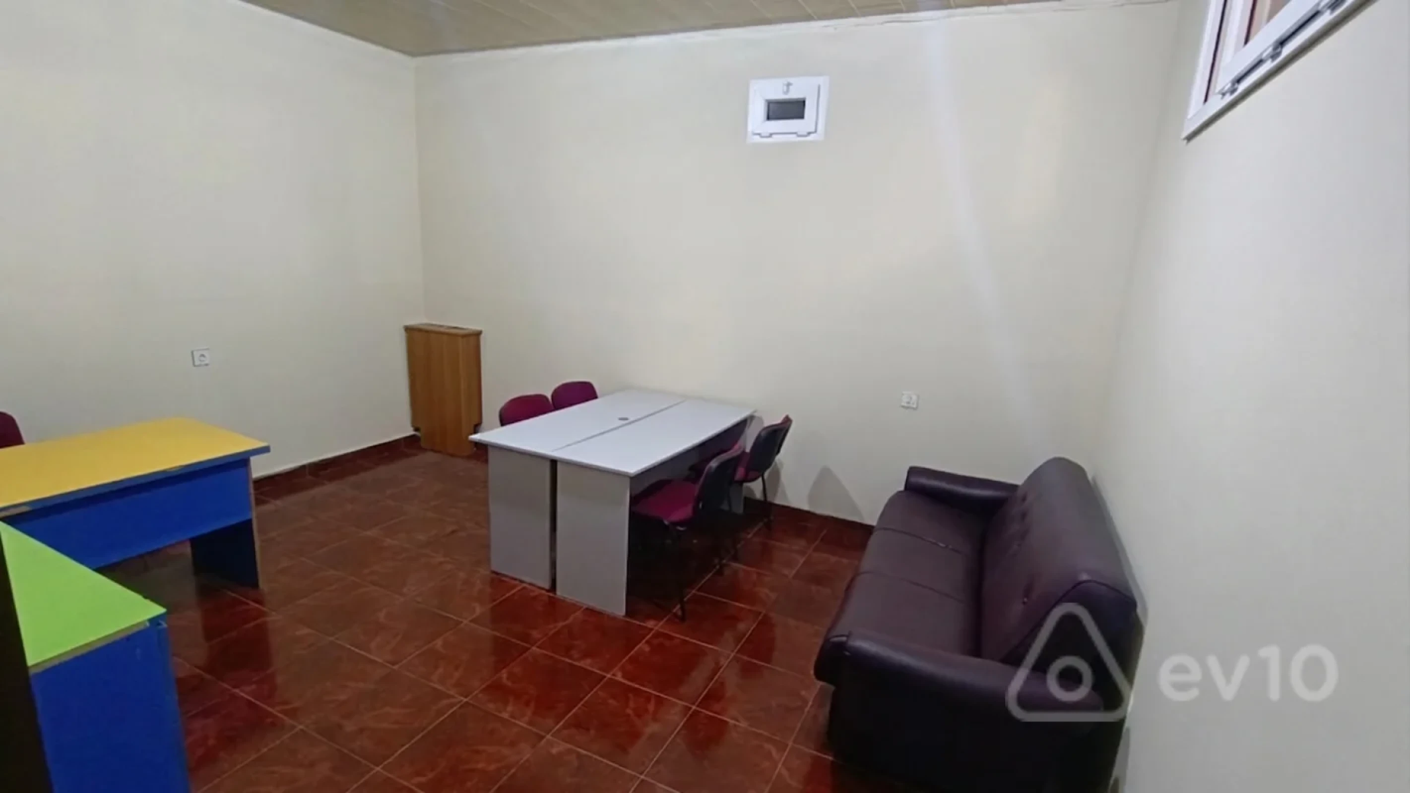 Kirayə verilir mənzil 60 m²