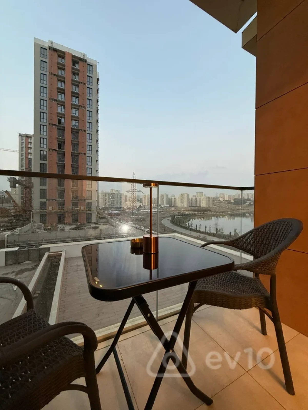 Kirayə verilir 3 otaqlı yeni tikili 90 m²