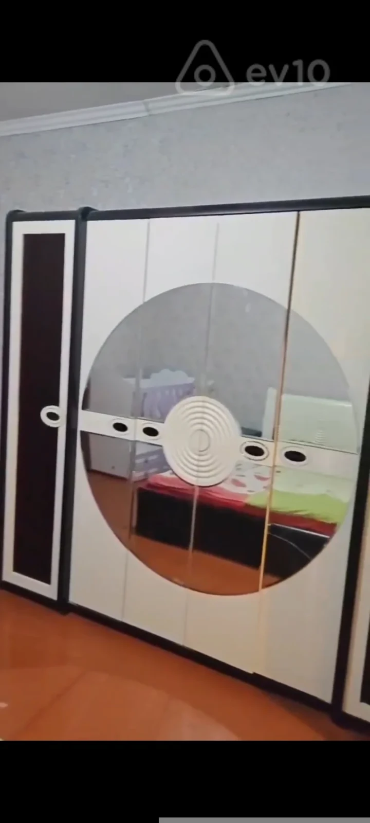 Kirayə verilir 2 otaqlı köhnə tikili 502 m²