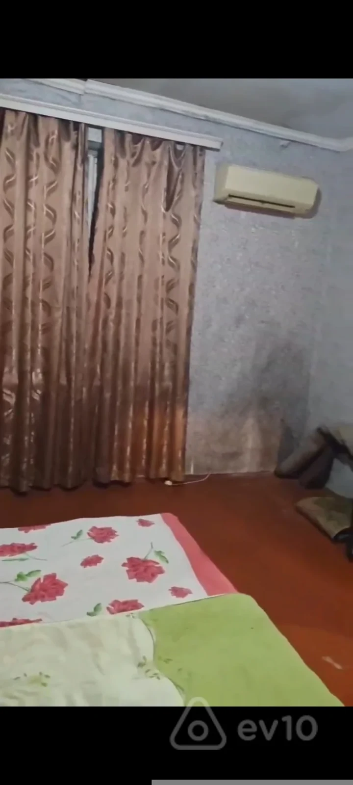 Kirayə verilir 2 otaqlı köhnə tikili 502 m²