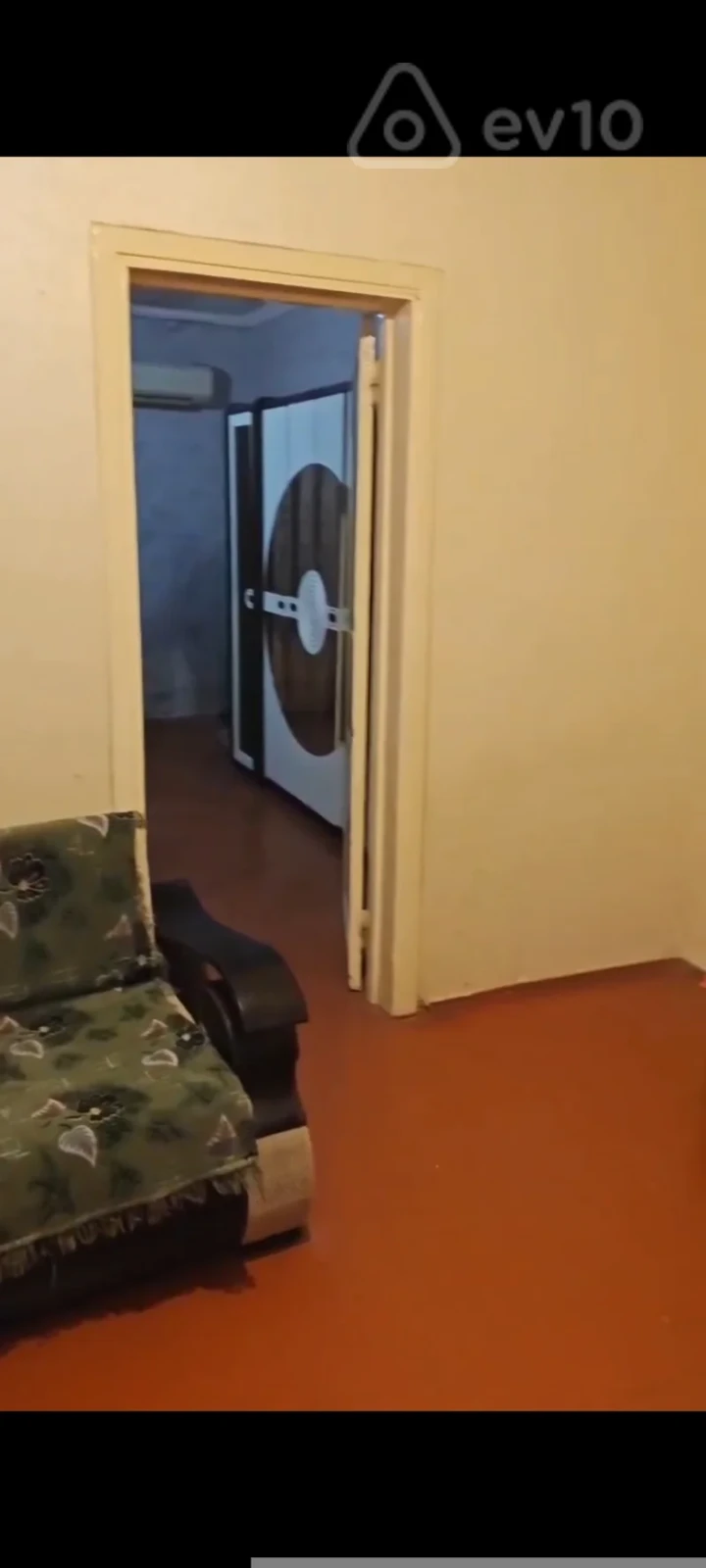 Kirayə verilir 2 otaqlı köhnə tikili 502 m²