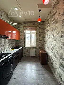 Kirayə verilir 3 otaqlı yeni tikili 75 m²
