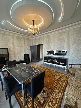 Kirayə verilir 3 otaqlı yeni tikili 75 m²