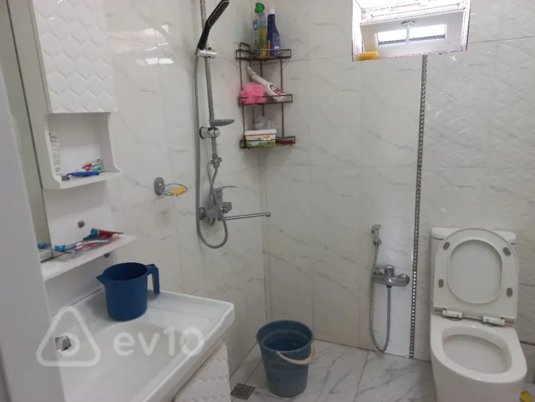 Satılır 3 otaqlı həyət evi 140 m²