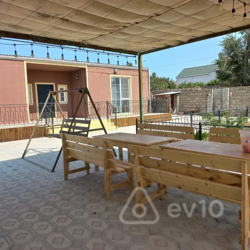Satılır 3 otaqlı həyət evi 140 m²