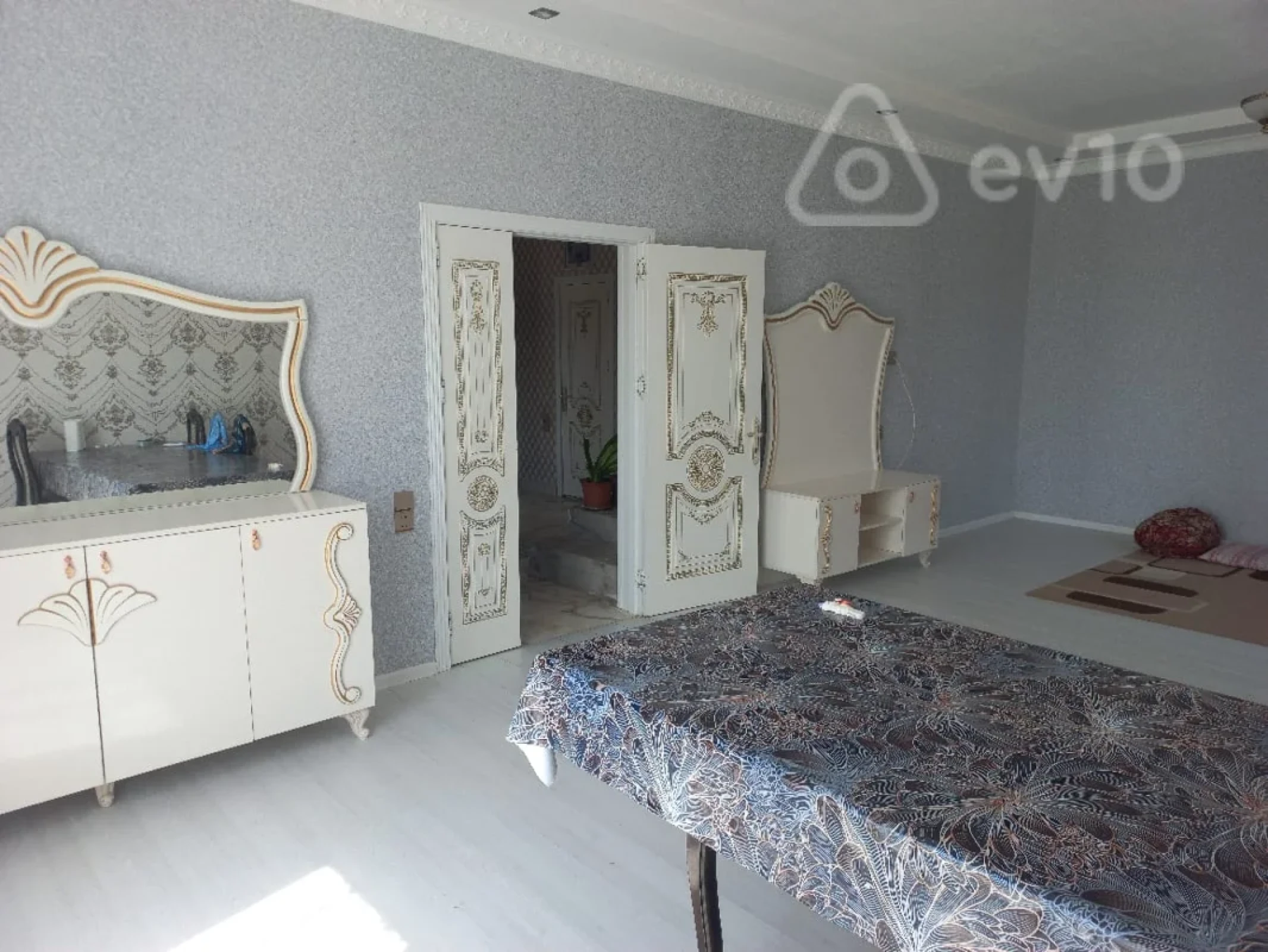 Satılır 3 otaqlı həyət evi 140 m²