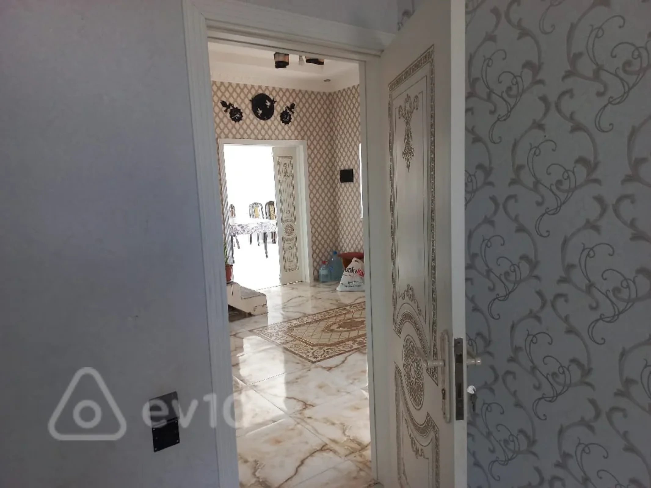 Satılır 3 otaqlı həyət evi 140 m²