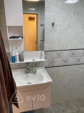 Kirayə verilir 2 otaqlı yeni tikili 50 m²