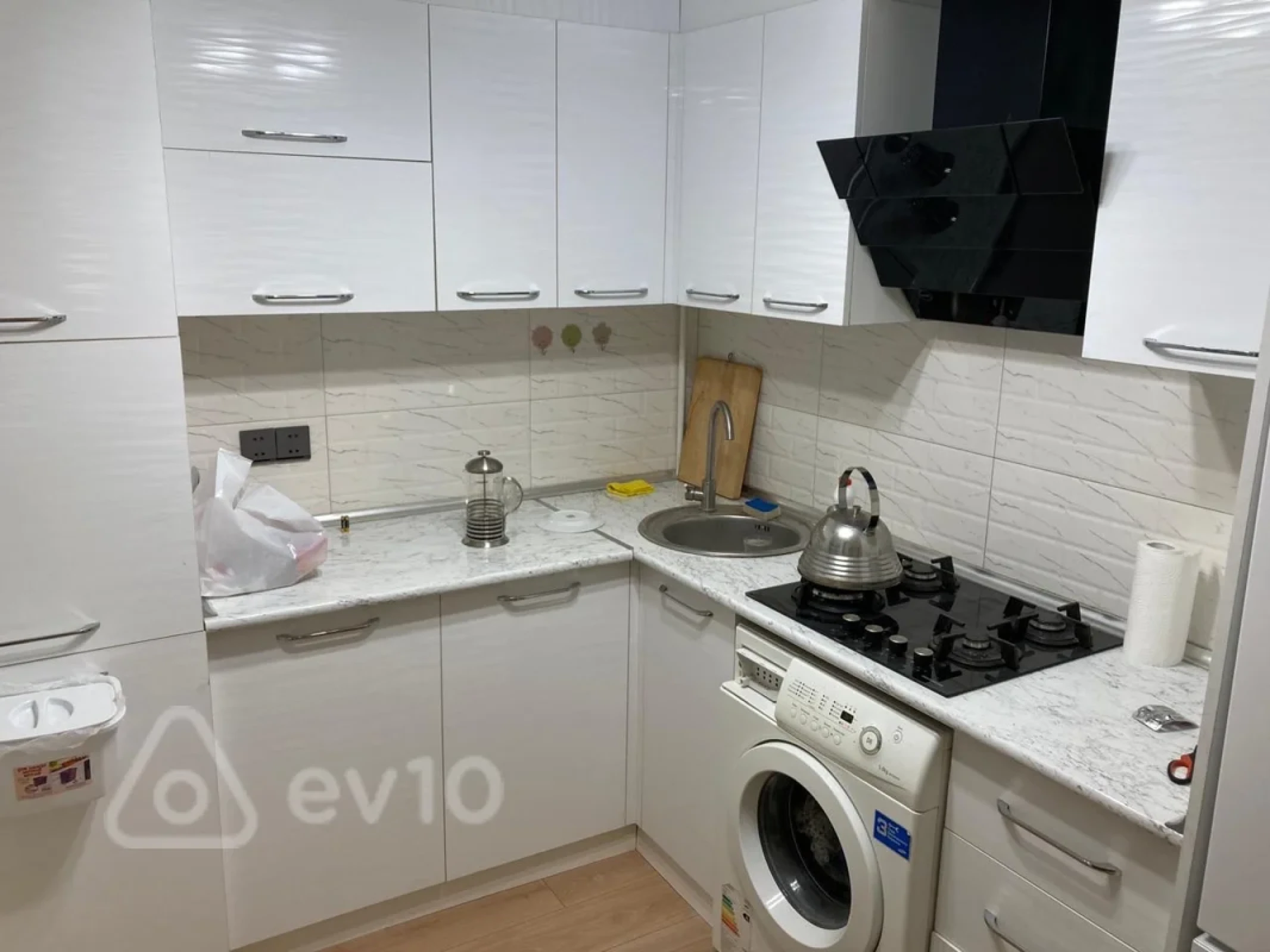 Kirayə verilir 2 otaqlı yeni tikili 50 m²