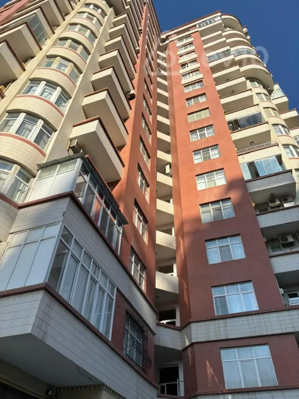 Kirayə verilir 3 otaqlı yeni tikili 110 m²