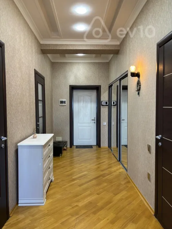 Kirayə verilir 3 otaqlı yeni tikili 110 m²