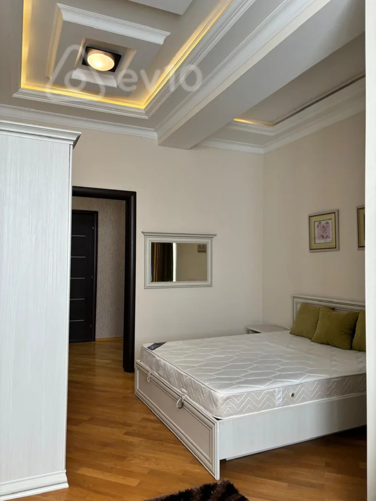 Kirayə verilir 3 otaqlı yeni tikili 110 m²