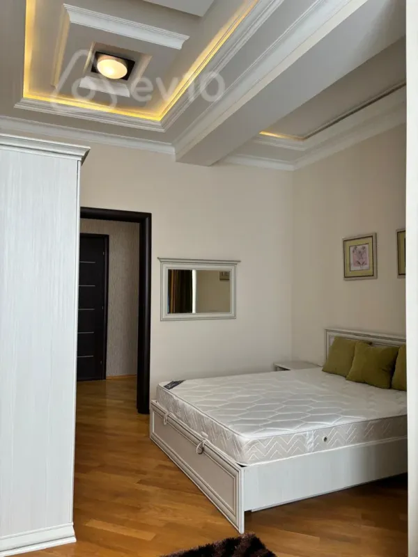 Kirayə verilir 3 otaqlı yeni tikili 110 m²