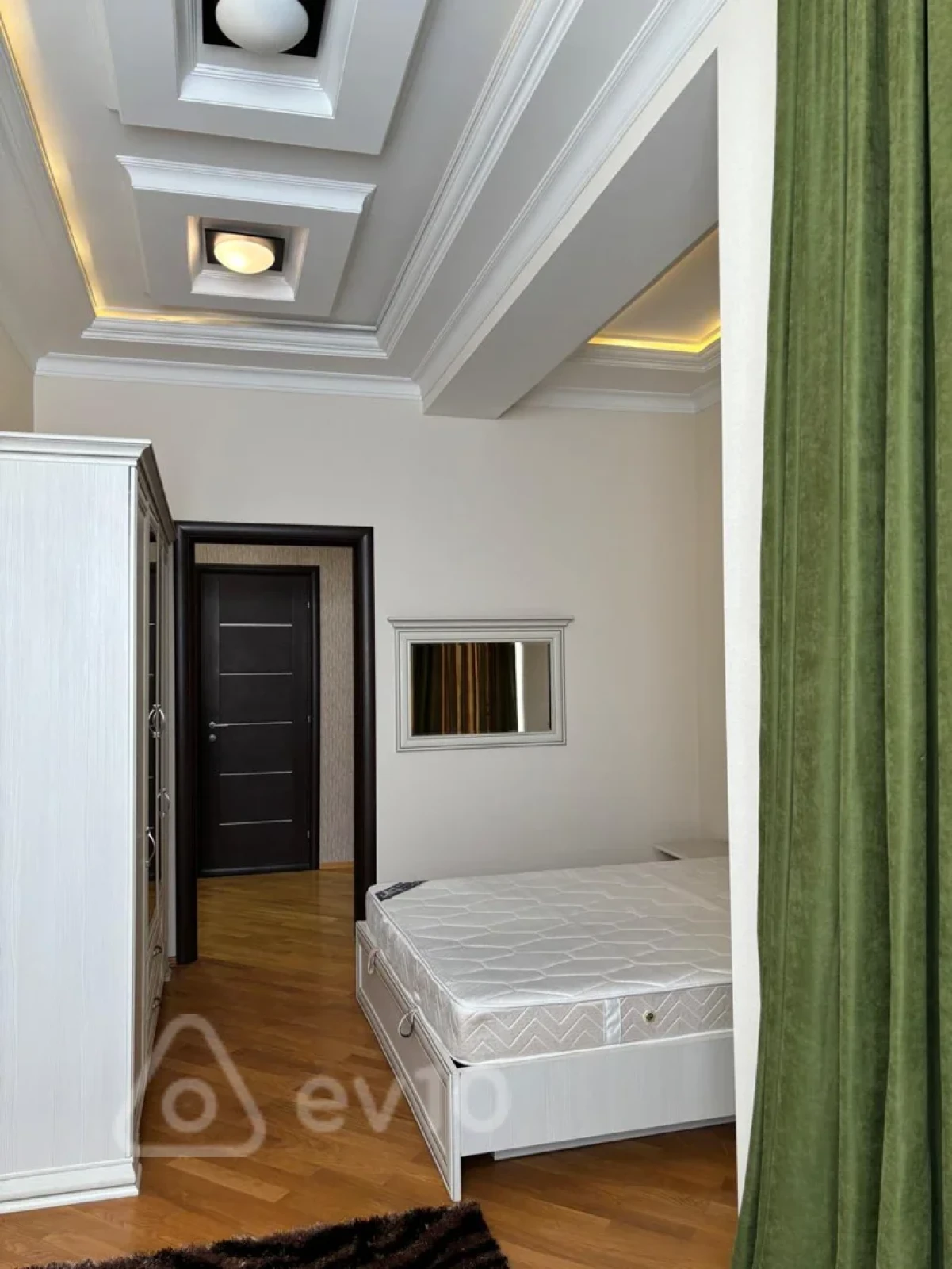 Kirayə verilir 3 otaqlı yeni tikili 110 m²