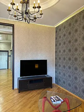 Kirayə verilir 3 otaqlı yeni tikili 110 m²