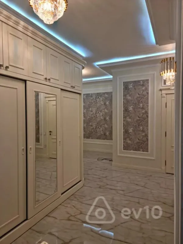 Kirayə verilir 2 otaqlı yeni tikili 126 m²