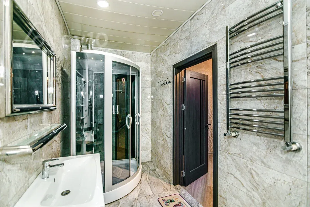 Kirayə verilir 3 otaqlı yeni tikili 136 m²