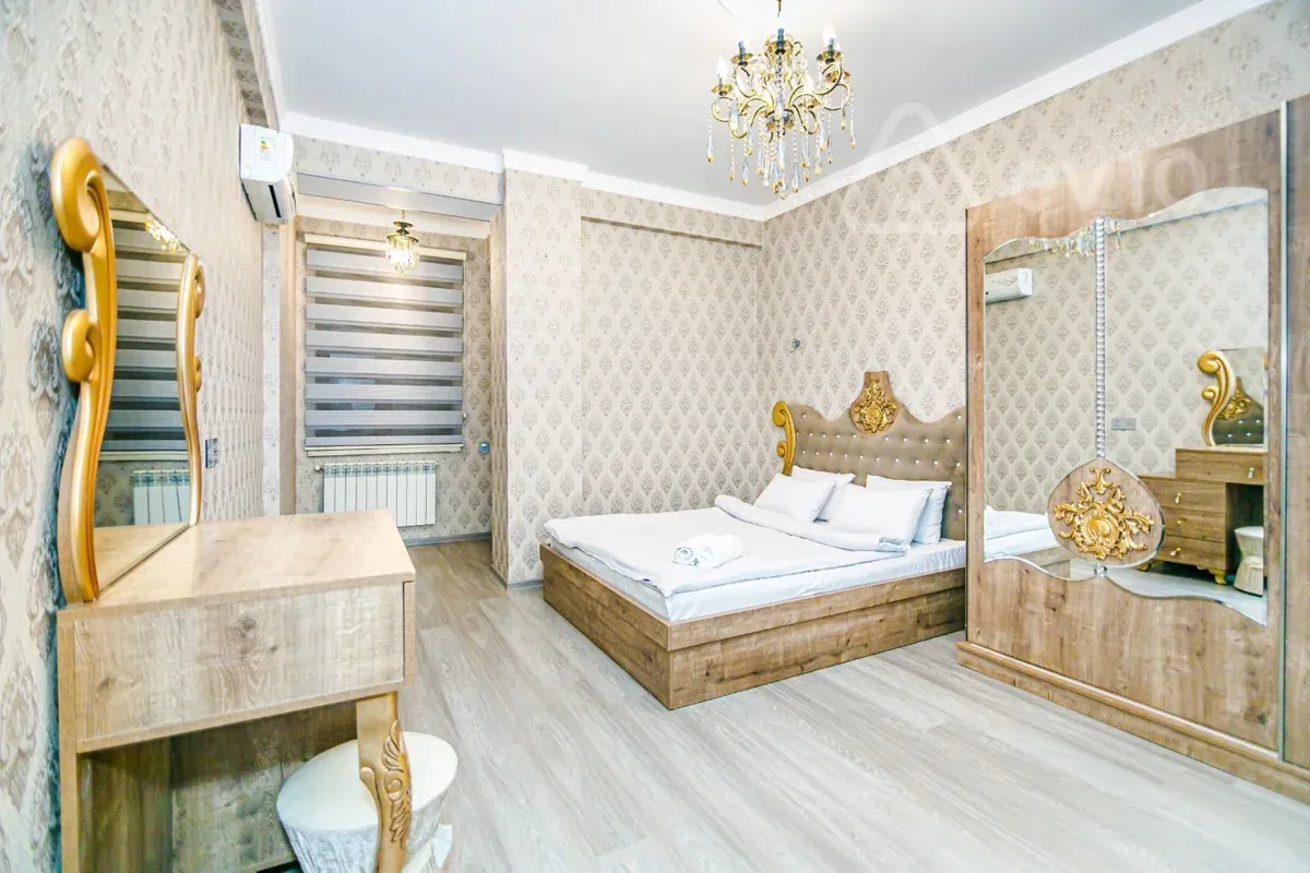 Kirayə verilir 3 otaqlı yeni tikili 136 m²