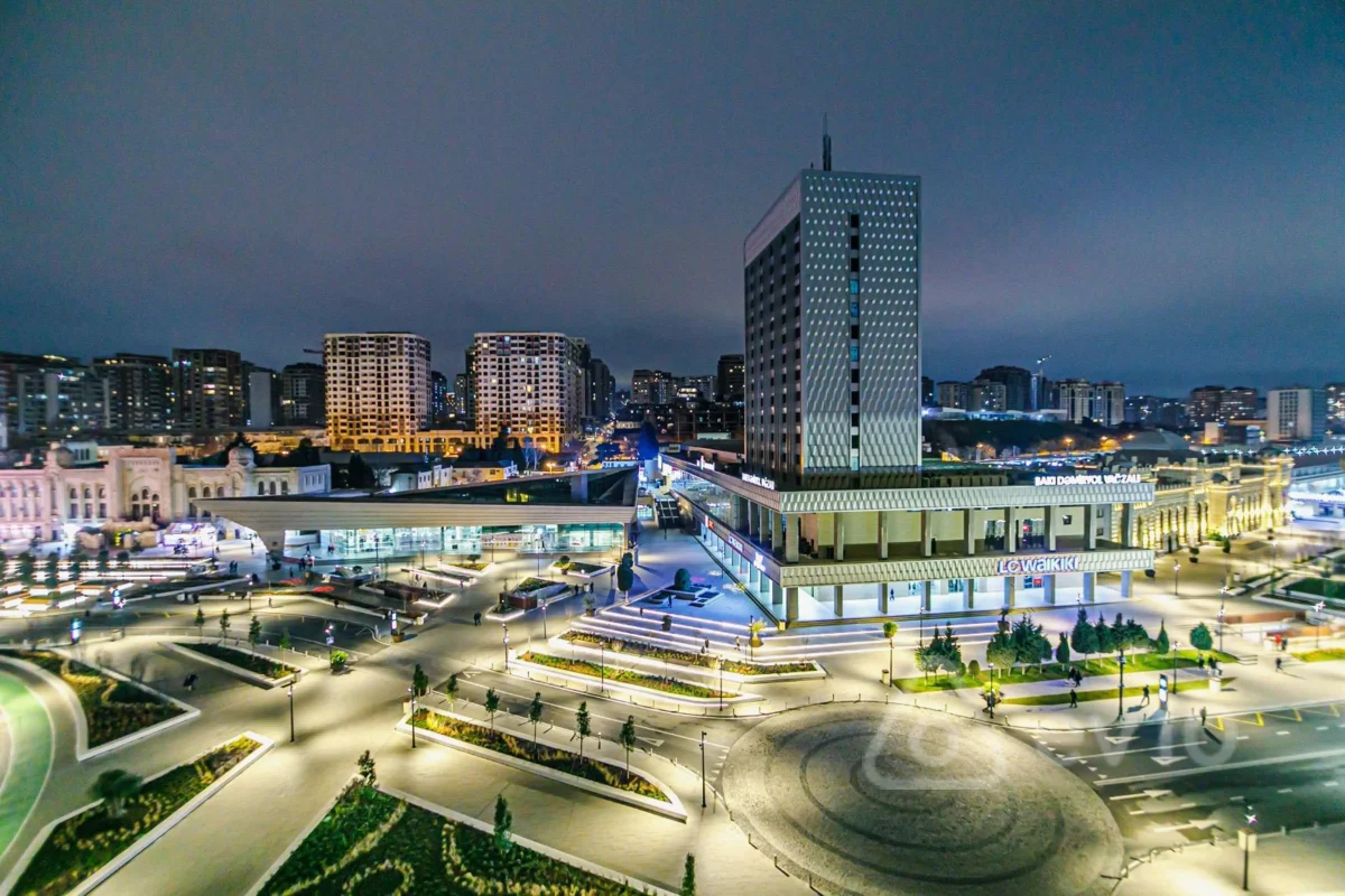 Kirayə verilir 3 otaqlı yeni tikili 136 m²