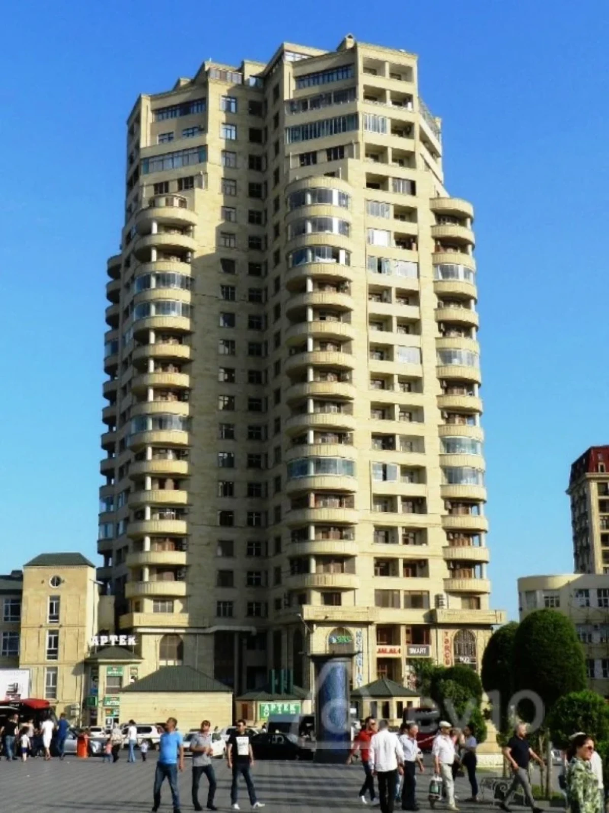 Kirayə verilir 3 otaqlı yeni tikili 136 m²