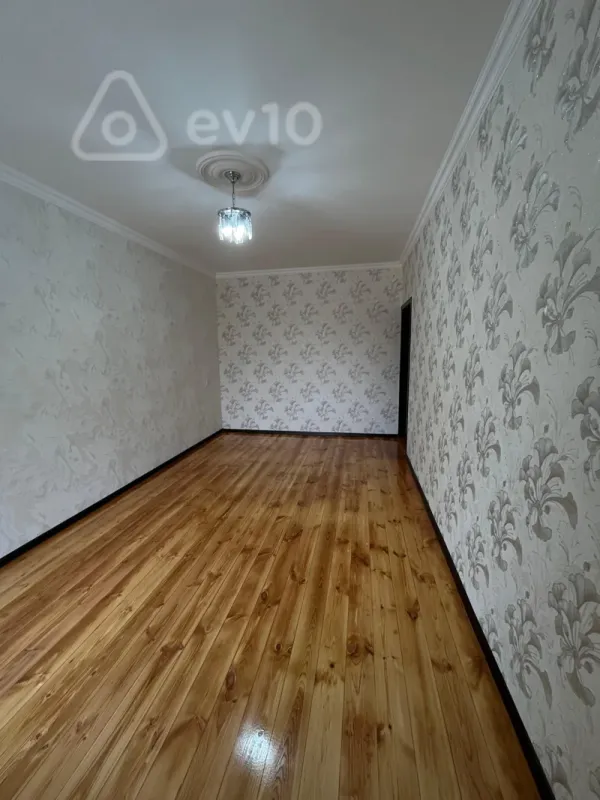 Satılır 2 otaqlı köhnə tikili 37 m²