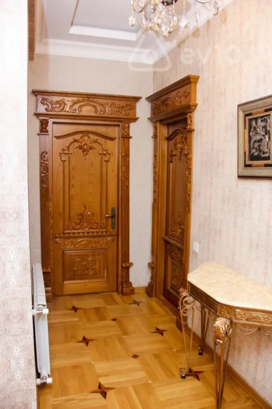 Kirayə verilir 3 otaqlı yeni tikili 155 m²