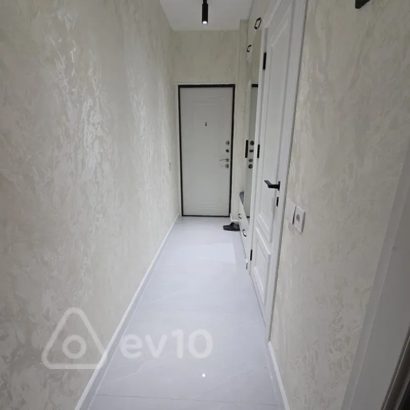 Satılır 2 otaqlı köhnə tikili 42 m²