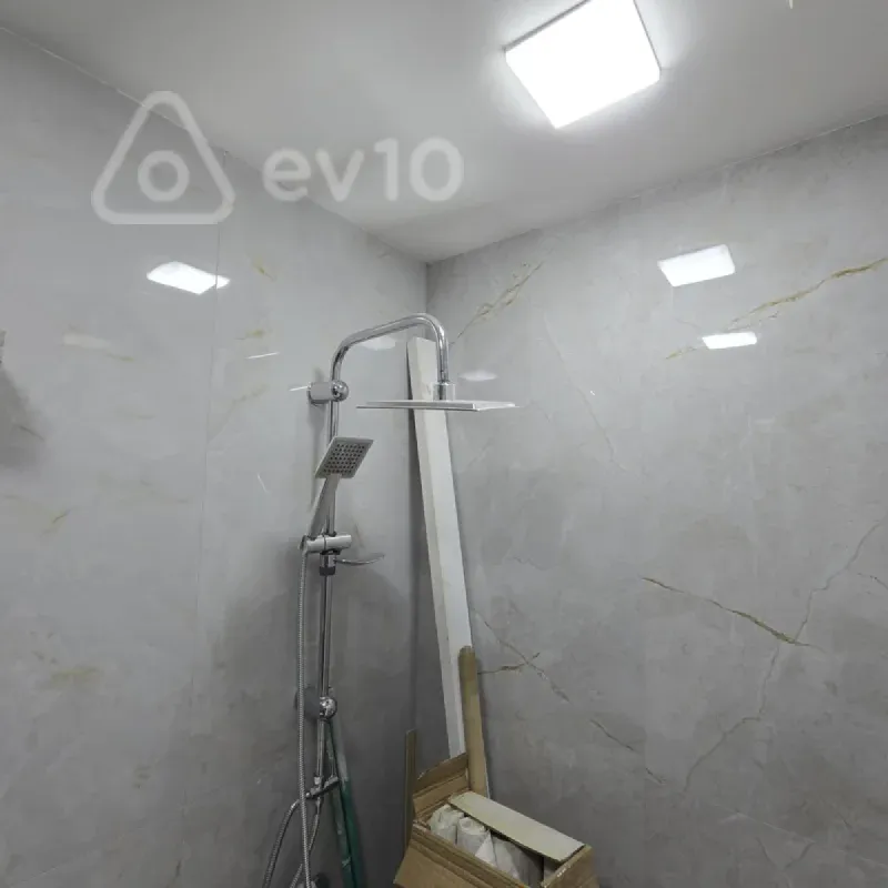 Satılır 2 otaqlı köhnə tikili 42 m²