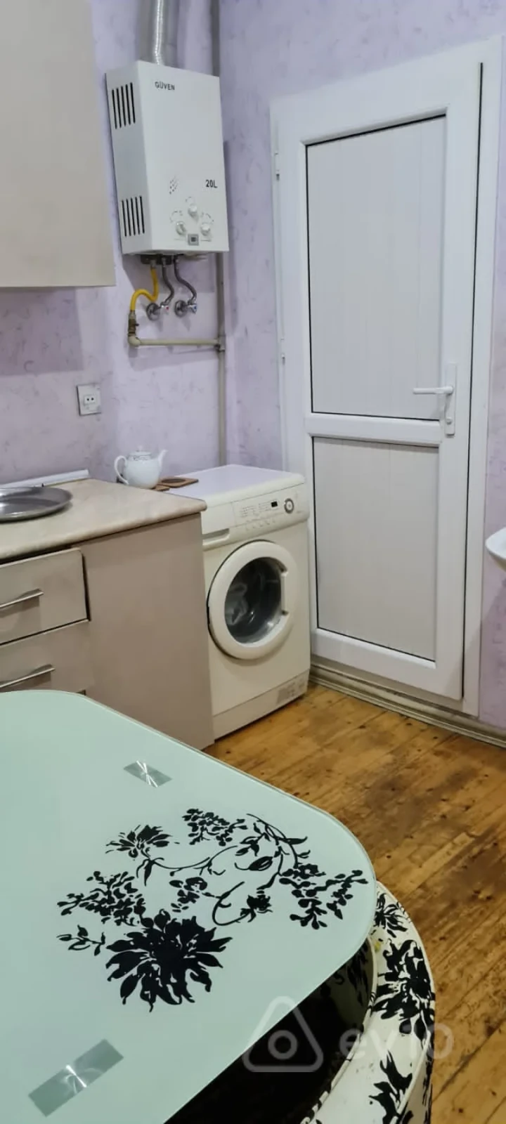 Kirayə verilir 2 otaqlı köhnə tikili 45 m²