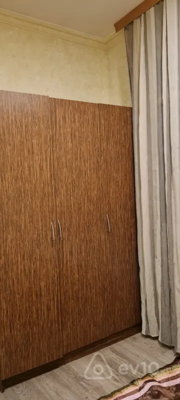 Kirayə verilir 2 otaqlı köhnə tikili 45 m²