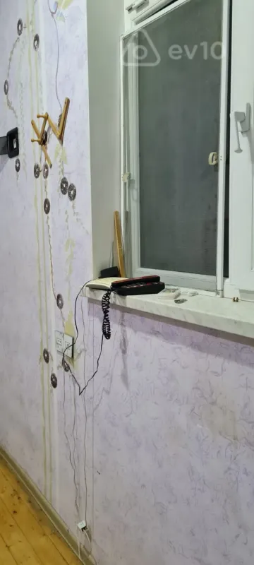 Kirayə verilir 2 otaqlı köhnə tikili 45 m²