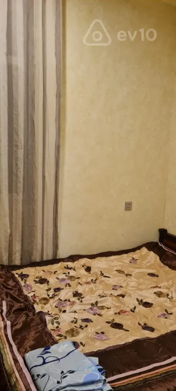 Kirayə verilir 2 otaqlı köhnə tikili 45 m²