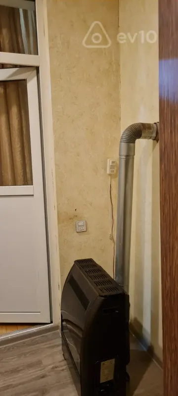 Kirayə verilir 2 otaqlı köhnə tikili 45 m²