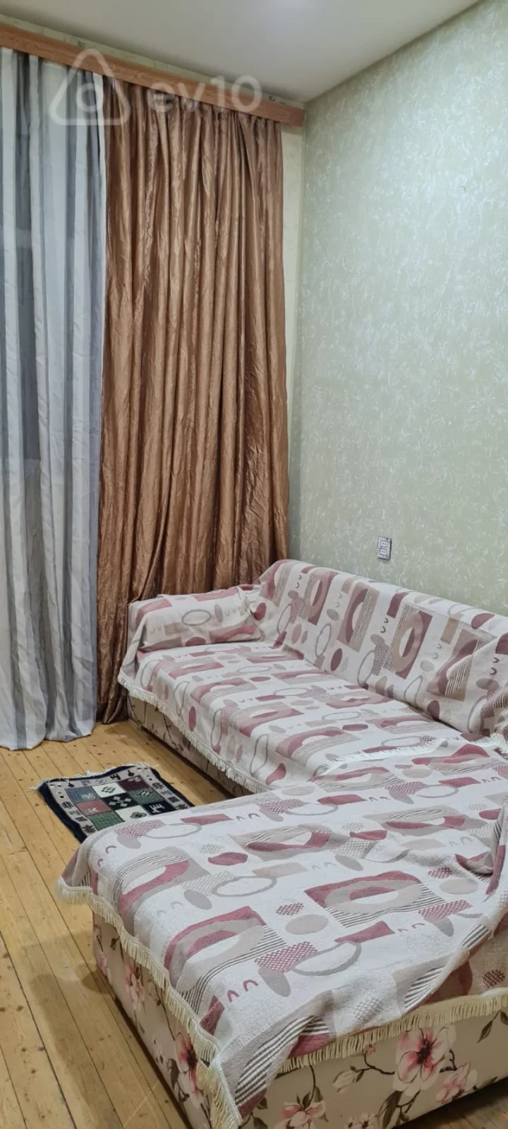 Kirayə verilir 2 otaqlı köhnə tikili 45 m²