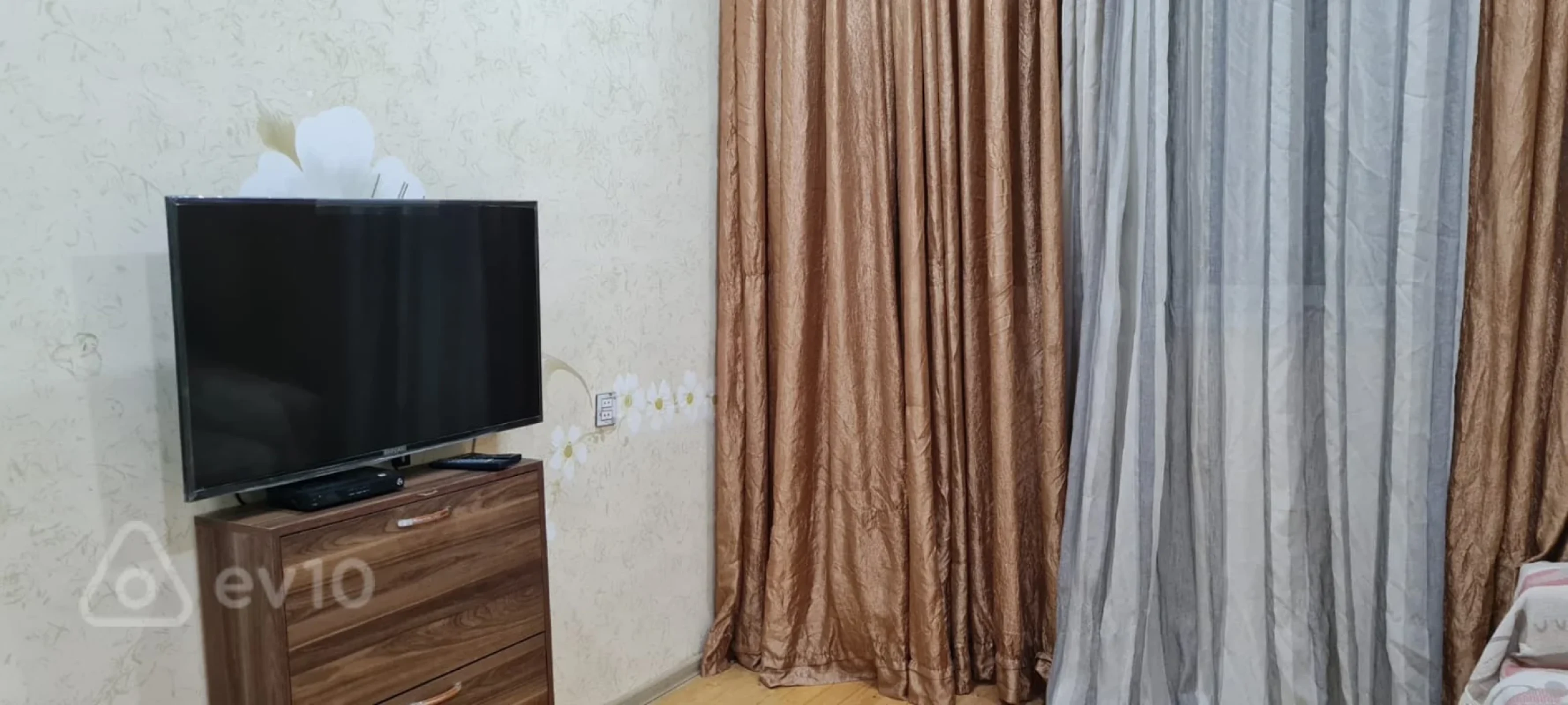 Kirayə verilir 2 otaqlı köhnə tikili 45 m²