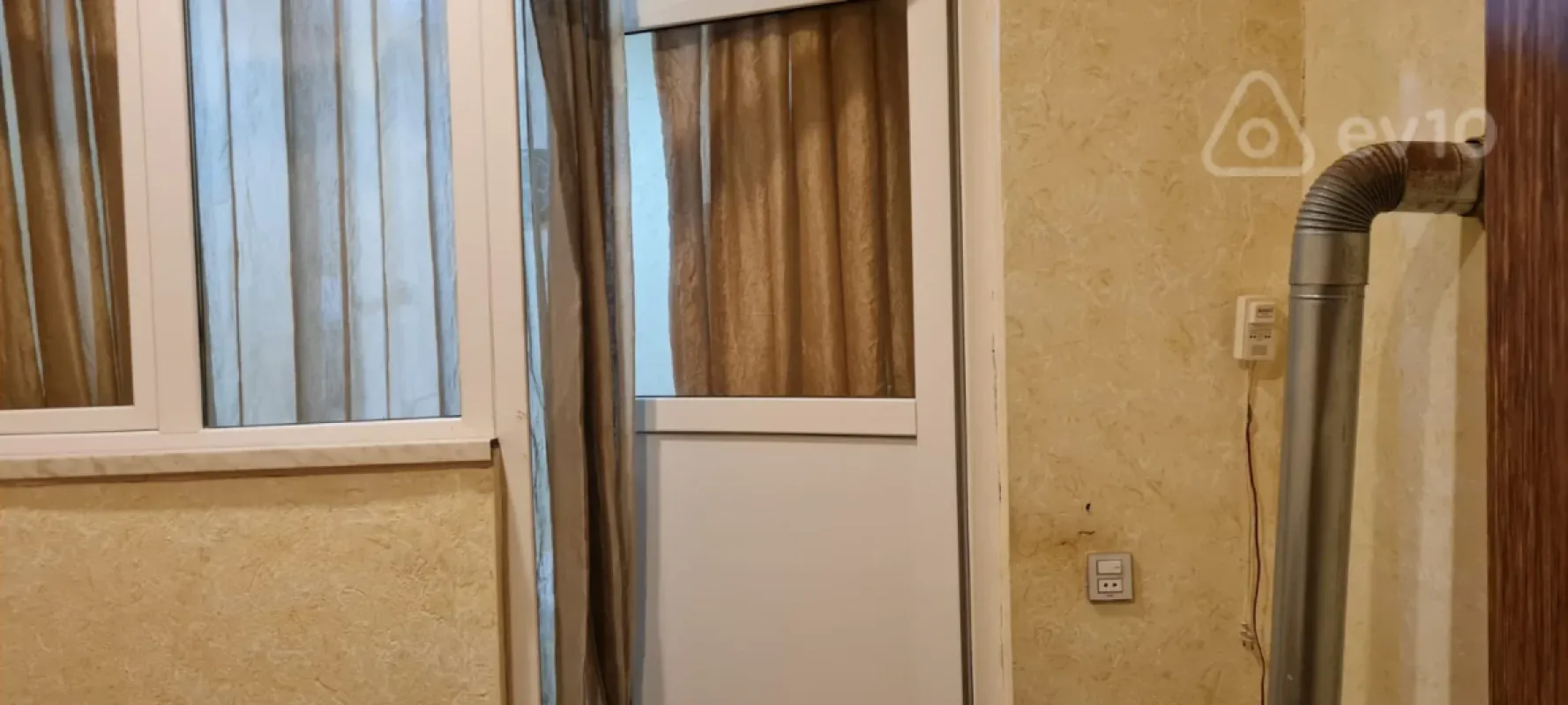 Kirayə verilir 2 otaqlı köhnə tikili 45 m²