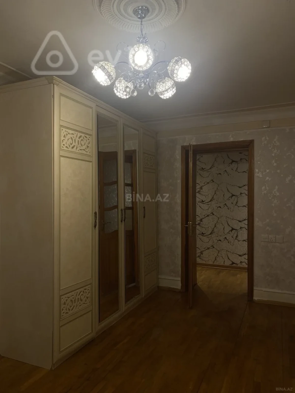 Kirayə verilir 3 otaqlı yeni tikili 80 m²